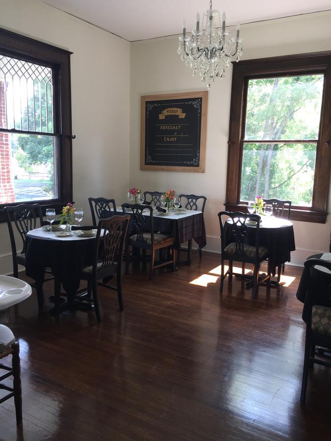 Baker'S Hill Inn Bluefield Екстериор снимка